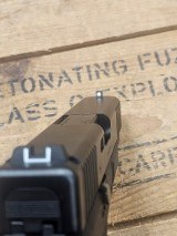 GLOCK 22 GEN 5 40 Smith & Wesson - 4 of 7