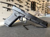 GLOCK G17L GEN 5 MOS 9MM LUGER (9X19 PARA) - Image 1 of 3