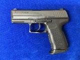HECKLER & KOCH P2000 V2 .40 S&W - 2 of 3