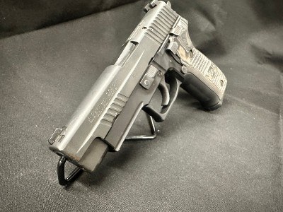 SIG SAUER P226 EXTREME CA COMPLIANT 9MM LUGER (9X19 PARA) - Image 3 of 3