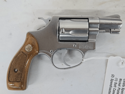 SMITH & WESSON Model 60, No Dash, Chiefs Special Nickel Plated, 2 Speedloaders, Soft Case .38 SPL - Image 2 of 3