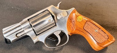 TAURUS 85 .38 SPL - Image 1 of 3