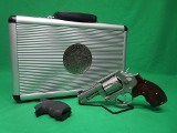 SMITH & WESSON 681PC CAMFOUR EXCLUSIVE .357 MAG - Image 1 of 3