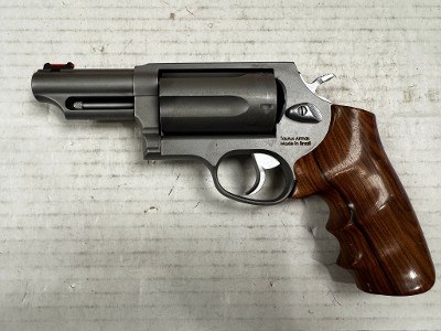 TAURUS JUDGE.45 LC/.410 GA - Image 2 of 3