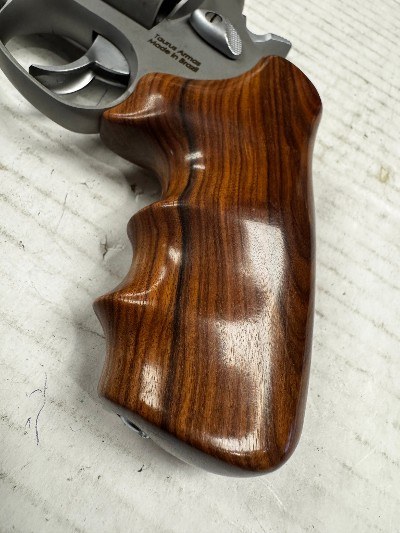 TAURUS JUDGE.45 LC/.410 GA - Image 3 of 3