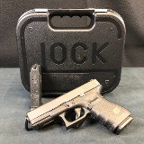 GLOCK 23 GEN 4 40 Smith & Wesson - Image 1 of 3