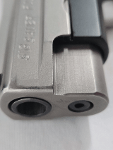 SIG SAUER P226 Stainless Two-Tone w/6 Magazines, Holster .40 S&W - 2 of 3