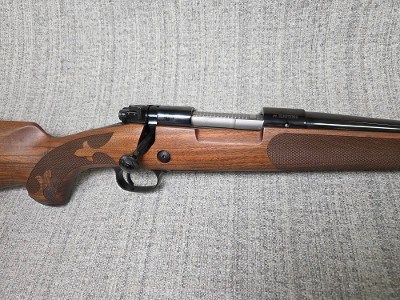 WINCHESTER MODEL 70 SUPER GRADE 6.8 WESTERN - Image 2 of 3