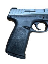 SMITH & WESSON SD40 VE .40 S&W - Image 2 of 3