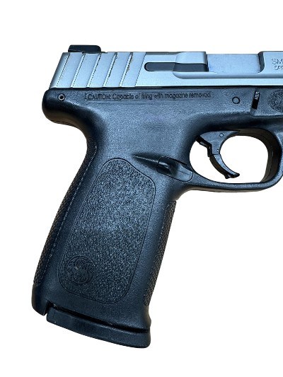 SMITH & WESSON SD40 VE .40 S&W - Image 2 of 3