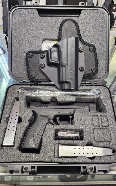 SPRINGFIELD ARMORY XD(M) 4.5" 10MM - Image 1 of 3