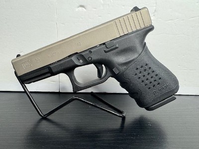 GLOCK 23 GEN 3 .40 S&W - Image 1 of 3