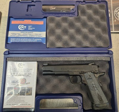 COLT COMBAT UNIT 9MM LUGER (9x19 PARA) - Image 1 of 3