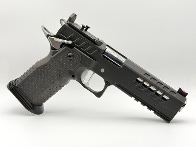 ATLAS GUNWORKS TITAN RDS V3, TWO-TONE, TACTICAL MAGWELL, MEDIUM SILVER SUB 2LB RMR PLATE 9MM LUGER (9x19 PARA) - Image 1 of 2