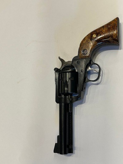 RUGER NEW MODEL BLACKHAWK CONVERTIBLE .357 MAG/9MM - Image 1 of 3