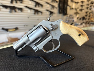 SMITH & WESSON 637-2 AIRWEIGHT .38 SPL +P - Image 1 of 2