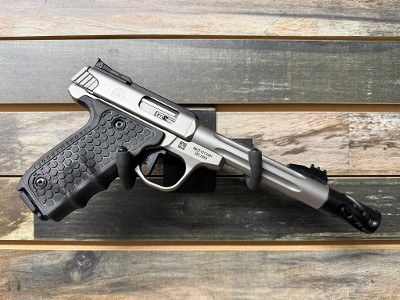 SMITH & WESSON SW22 VICTORY .22 LR - Image 2 of 3