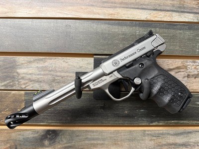 SMITH & WESSON SW22 VICTORY .22 LR - Image 1 of 3