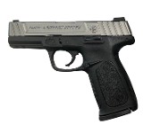 SMITH & WESSON SD40 VE .40 S&W - 1 of 3