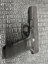 GLOCK 17 GEN 4 9MM LUGER (9x19 PARA) - Image 1 of 3