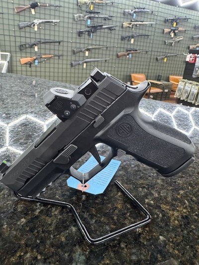 SIG SAUER P320 X-CARRY 9MM LUGER (9x19 PARA) - Image 1 of 5