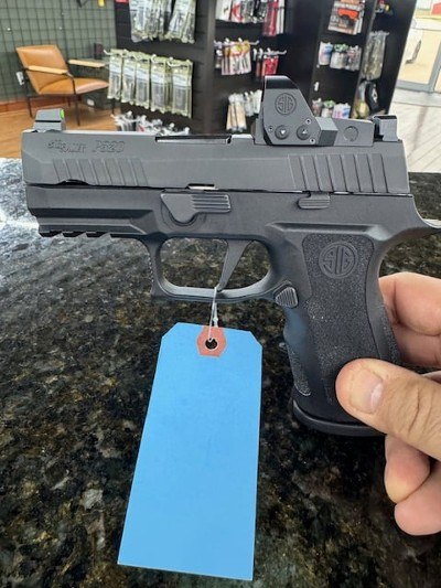 SIG SAUER P320 X-CARRY 9MM LUGER (9x19 PARA) - Image 4 of 5