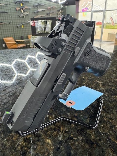 SIG SAUER P320 X-CARRY 9MM LUGER (9x19 PARA) - Image 5 of 5