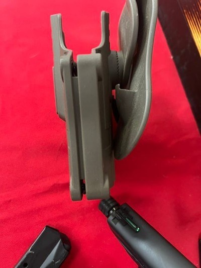 SIG SAUER p226 tecops tb 9MM LUGER (9x19 PARA) - Image 6 of 7