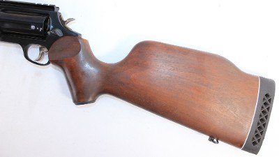 ROSSI ROSSI TAURUS CIRCUIT JUDGE 45LC / 410 BORE 18.5" WALNUT BLUED REVOLVER RIFLE .45lc / .410 - Image 3 of 8