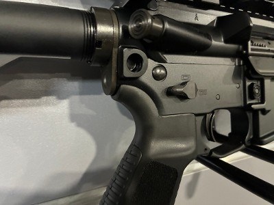SIG SAUER M400 5.56X45MM NATO - Image 4 of 8
