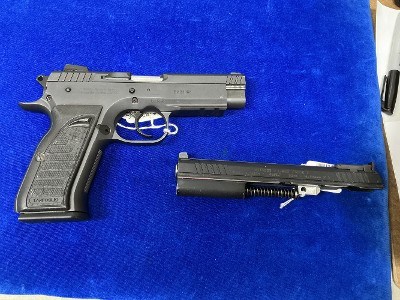 EAA WITNESS .45 ACP - Image 5 of 6