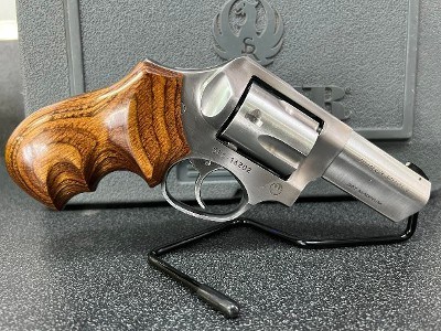RUGER SP101 (DOUBLE ACTION ONLY) .357 MAG - Image 4 of 10