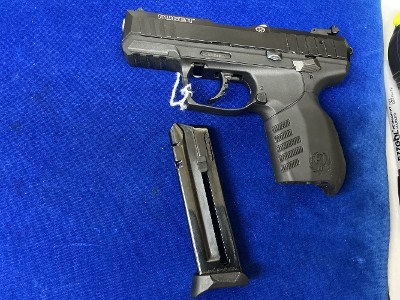 RUGER SR22 .22 LR - Image 4 of 4