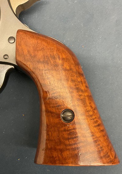 H&R 649 .22 LR - Image 4 of 8