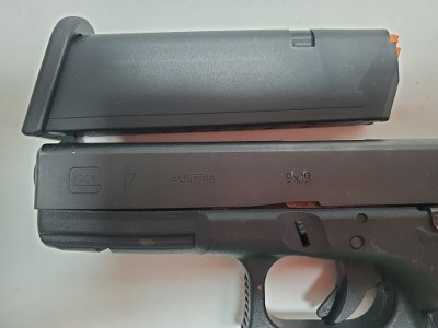 GLOCK G-17 9MM LUGER (9x19 PARA) - Image 6 of 7