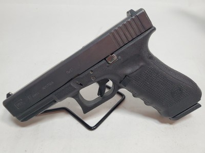 GLOCK 17 gen 4 9MM LUGER (9x19 PARA) - Image 1 of 8