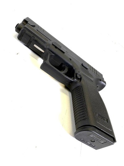 SPRINGFIELD ARMORY XD-40 40 Smith & Wesson - Image 3 of 10