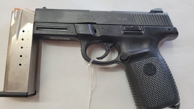 SMITH & WESSON SW40VE .40 S&W - Image 2 of 4