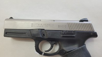 SMITH & WESSON SW40VE .40 S&W - Image 4 of 4