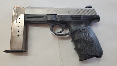 SMITH & WESSON SW40VE .40 S&W - Image 2 of 4