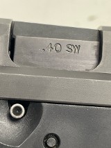 SIG SAUER SP2022 .40 S&W - Image 6 of 11