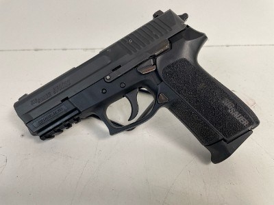 SIG SAUER SP2022 .40 S&W - Image 1 of 11