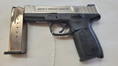 SMITH & WESSON SD40VE .40 S&W - Image 2 of 4