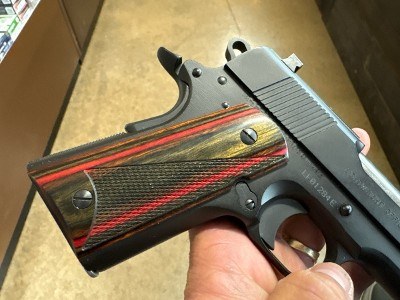 COLT LIGHTWEIGHT OFFICERS MODEL 45 ACP (45 Auto) - Image 6 of 7