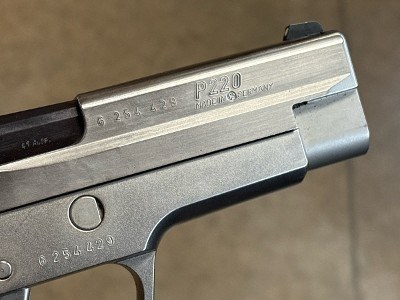 SIG SAUER P220 45 ACP (45 Auto) - Image 7 of 8
