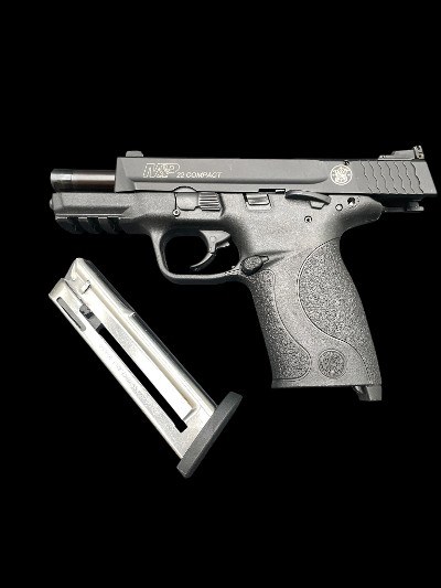 SMITH & WESSON M&P22 COMPACT .22 LR - Image 3 of 8