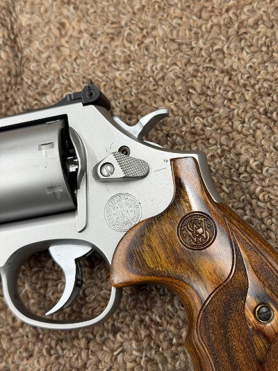 SMITH & WESSON MODEL 686-6 PERFORMANCE CENTER .357 MAG - Image 8 of 11
