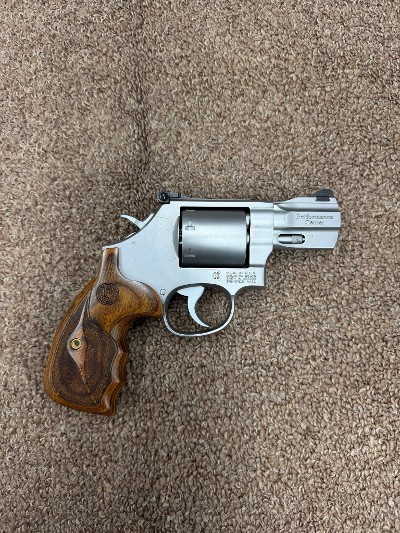 SMITH & WESSON MODEL 686-6 PERFORMANCE CENTER .357 MAG - Image 1 of 11