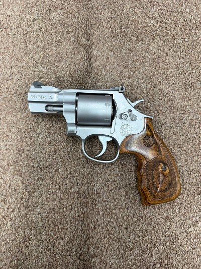 SMITH & WESSON MODEL 686-6 PERFORMANCE CENTER .357 MAG - Image 4 of 11