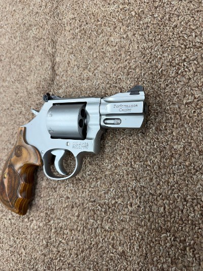 SMITH & WESSON MODEL 686-6 PERFORMANCE CENTER .357 MAG - Image 3 of 11